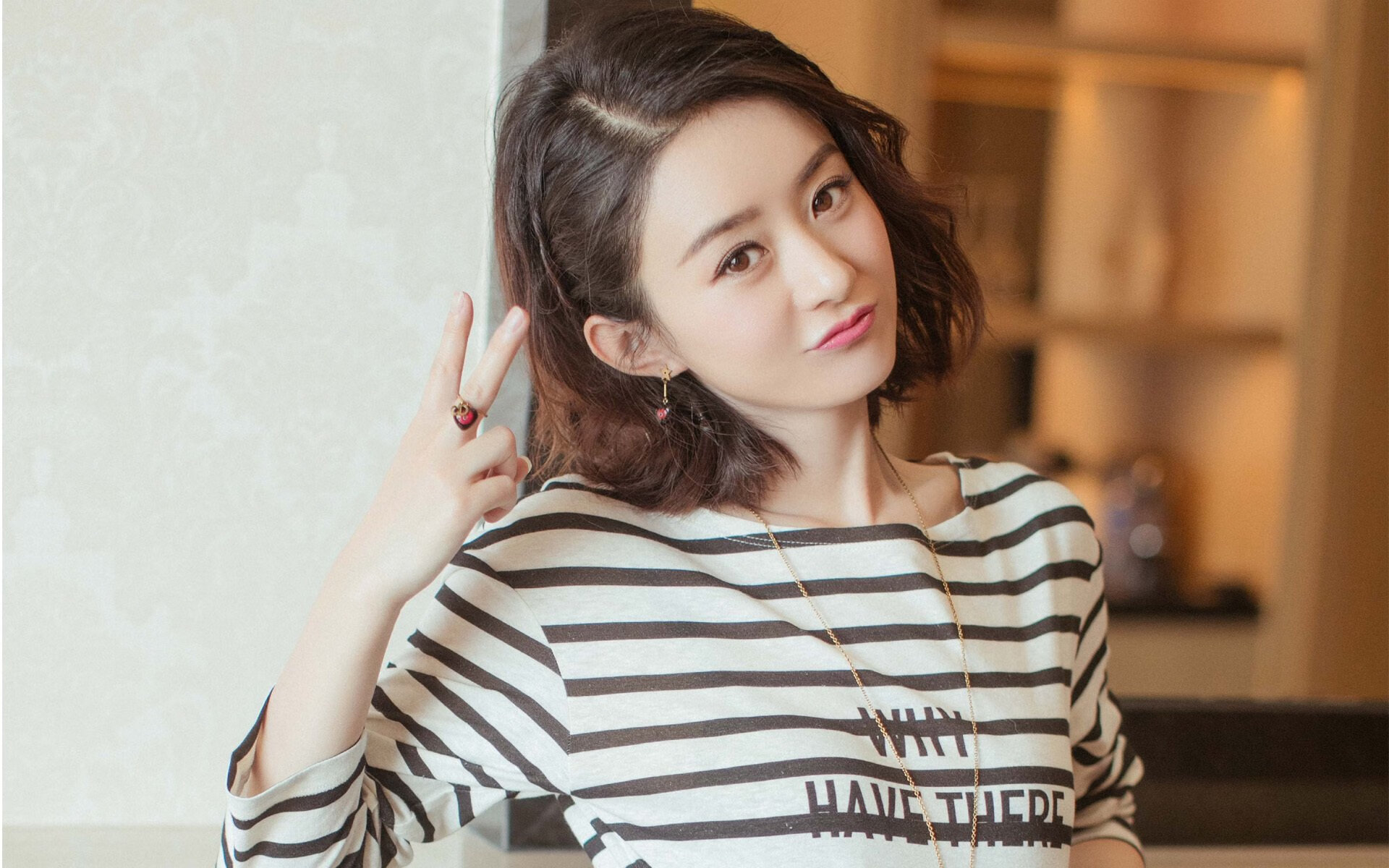 浓眉狂轰45分统治内线！活塞加时险胜尼克斯迎三连胜